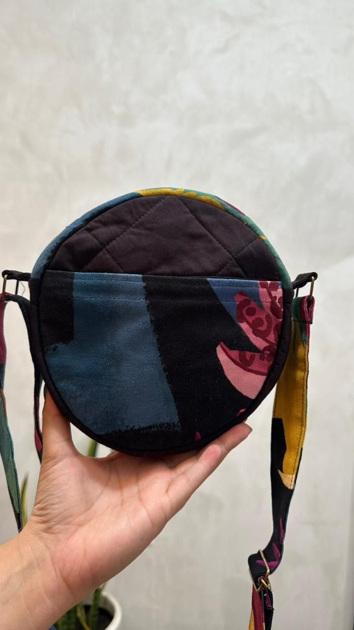 Bolsa Redondinha Abstrata