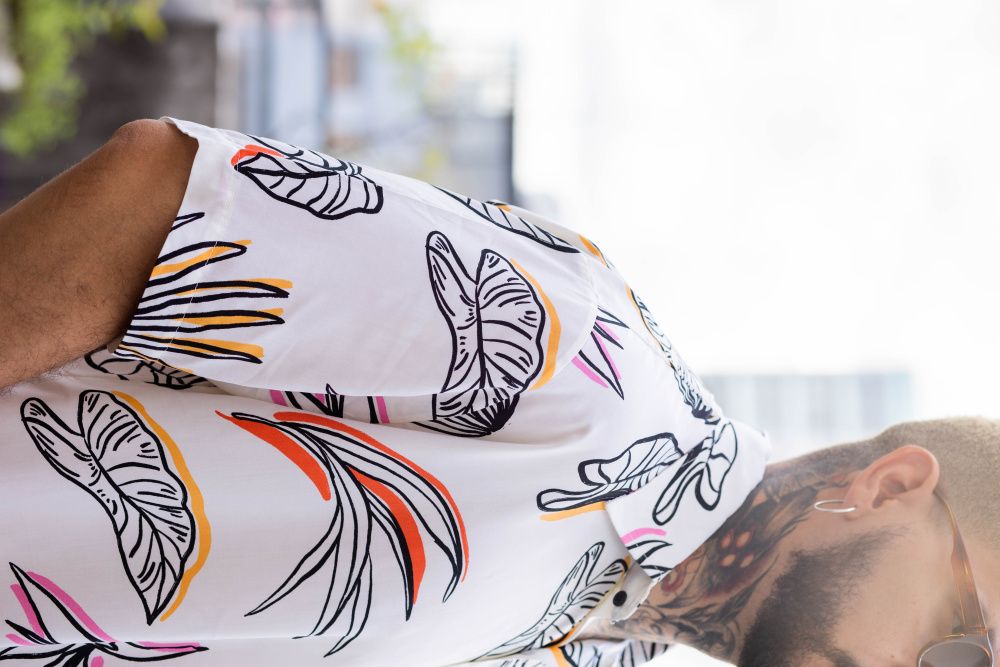 Camisa Folhas Brancas
