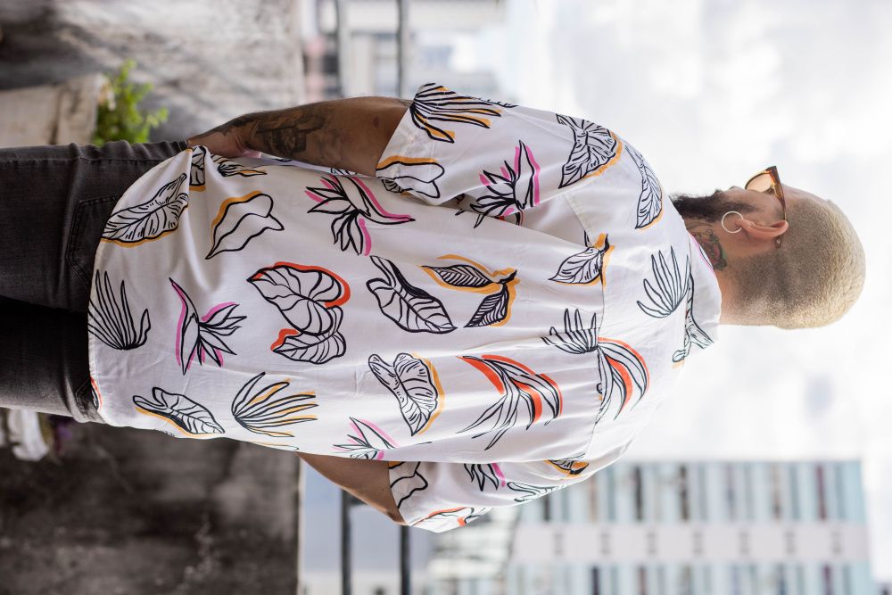 Camisa Folhas Brancas